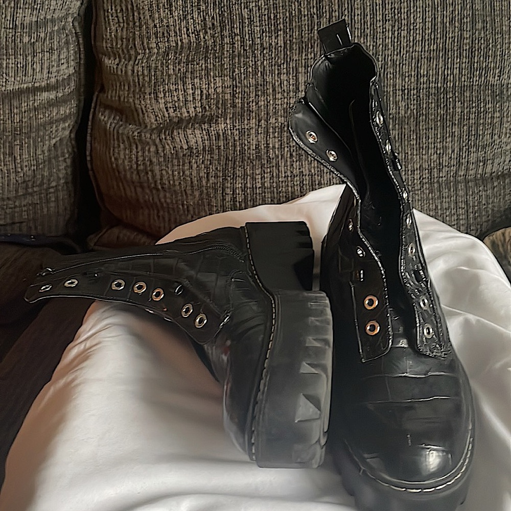 Zara boots - Picture 2 of 4